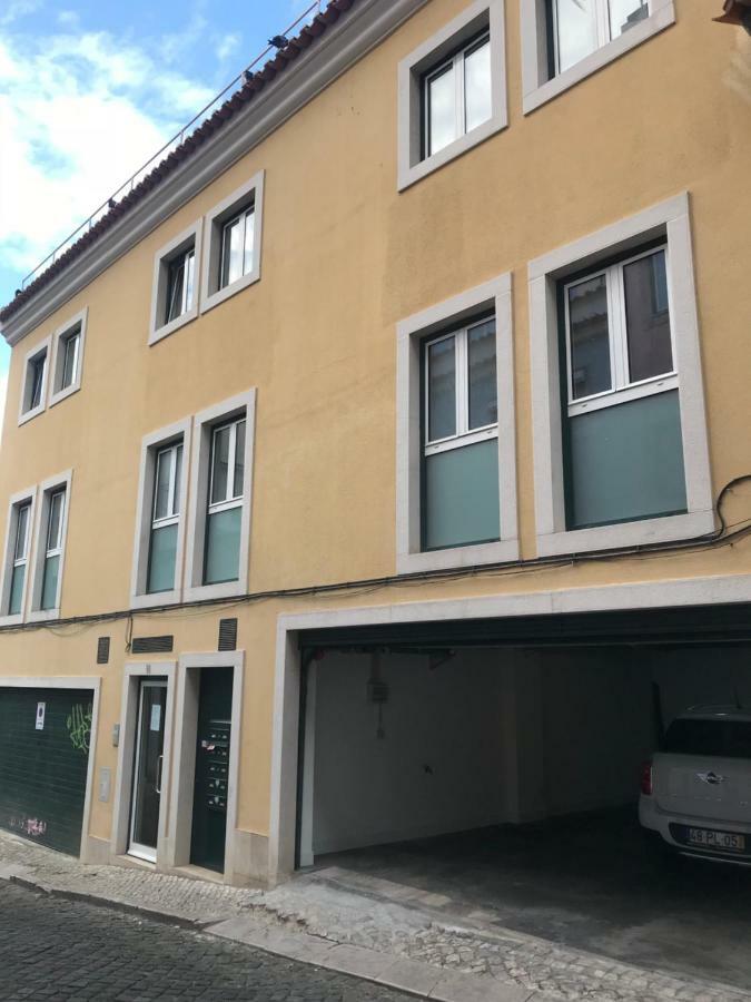 Апартаменты Prime Location - Historic District With Private Parking Лиссабон Экстерьер фото